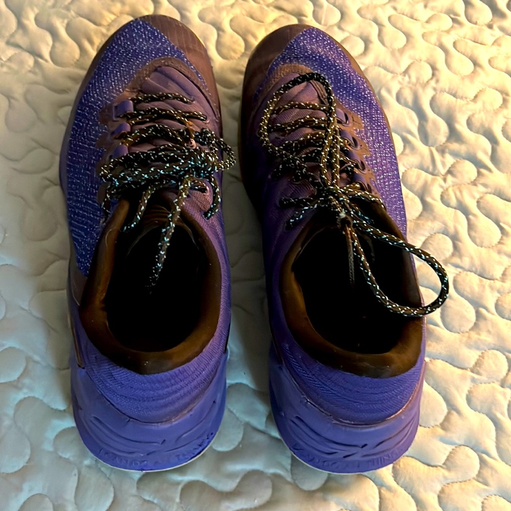 Under Armour SC basketball shoes